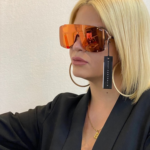 Quay Australia x LIZZO Hold for Applause - Picture 2 of 10